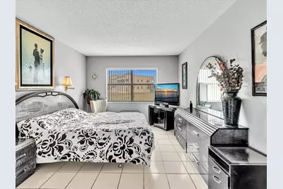 9041 Sunrise Lakes Boulevard #113, Sunrise, FL 33322 - Photo 27