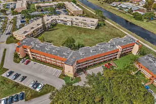 9041 Sunrise Lakes Blvd, Sunrise, FL 33322 - Photo 35