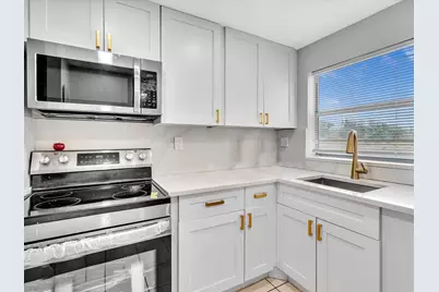 9041 Sunrise Lakes Boulevard #113, Sunrise, FL 33322 - Photo 9