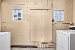 9041 Sunrise Lakes Blvd, Sunrise, FL 33322 - Photo 31