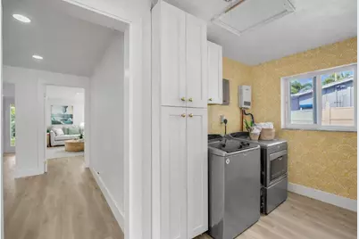 2633 NW 9th Lane, Wilton Manors, FL 33311 - Photo 11