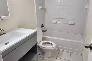 1501 Crescent Cir, West Palm Beach, FL 33403 - Photo 7