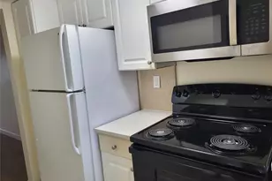 1501 Crescent Cir, West Palm Beach, FL 33403 - Photo 3