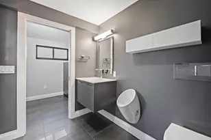 8 Portside Dr, Fort Lauderdale, FL 33316 - Photo 35