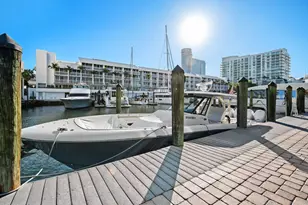 8 Portside Dr, Fort Lauderdale, FL 33316 - Photo 47