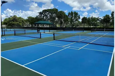 901 Hillcrest Drive #307, Hollywood, FL 33021 - Photo 15