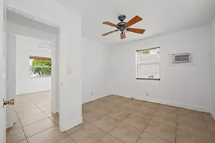 2530 McKinley St, Hollywood, FL 33020 - Photo 9
