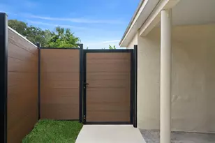 823 SW 27th St, Fort Lauderdale, FL 33315 - Photo 43