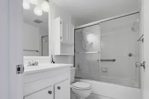 101 SW 132nd Way, Hollywood, FL 33027 - Photo 11