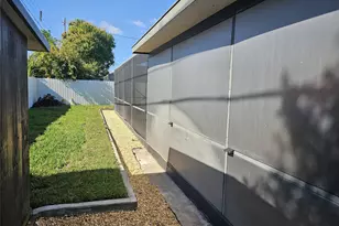 7774 Orleans St, Miramar, FL 33023 - Photo 31