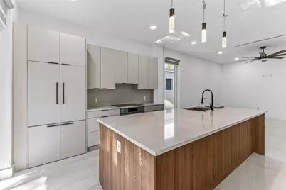 1408 NE 5th Court #1408A, Fort Lauderdale, FL 33301 - Photo 11