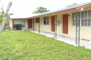 324 NW 42nd St, Oakland Park, FL 33309 - Photo 1