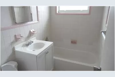 324 NW 42nd Street, Oakland Park, FL 33309 - Photo 7