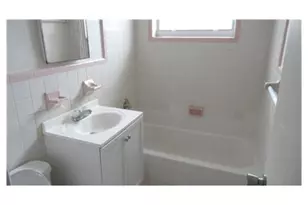 324 NW 42nd St, Oakland Park, FL 33309 - Photo 7