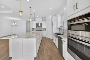 13613 SW Alejandro Ct, Port Saint Lucie, FL 34987 - Photo 5