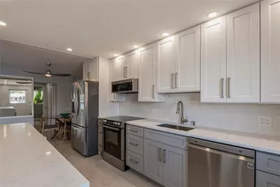 561 Bayshore Drive #6, Fort Lauderdale, FL 33304 - Photo 9