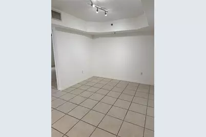 9300 Fontainebleau Boulevard #E101, Miami, FL 33172 - Photo 7