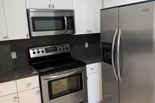 9300 Fontainebleau Blvd, Miami, FL 33172 - Photo 9