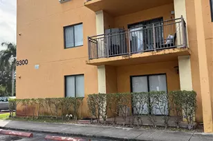 9300 Fontainebleau Blvd, Miami, FL 33172 - Photo 3