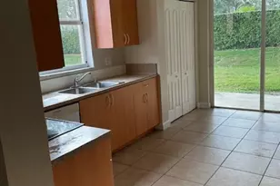 1008 NE 39th Ave, Homestead, FL 33033 - Photo 5