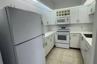 300 SW 130th Terrace, Pembroke Pines, FL 33027 - Photo 7