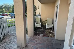 7755 Yardley Dr Unit, Fort Lauderdale, FL 33321 - Photo 3