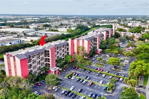 2200 S Cypress Bend Dr, Pompano Beach, FL 33069 - Photo 27