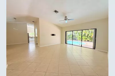 71 Laredo Lane, Boca Raton, FL 33487 - Photo 11