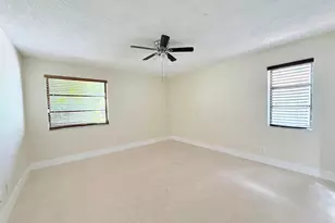 71 Laredo Ln, Boca Raton, FL 33487 - Photo 13
