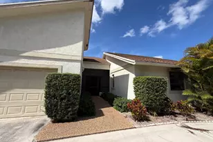 71 Laredo Ln, Boca Raton, FL 33487 - Photo 3