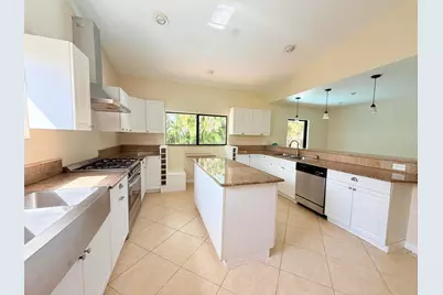 71 Laredo Lane, Boca Raton, FL 33487 - Photo 9