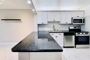 8060 N Colony Cir, Tamarac, FL 33321 - Photo 3