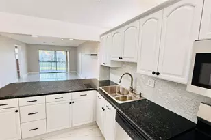 8060 N Colony Cir, Tamarac, FL 33321 - Photo 7