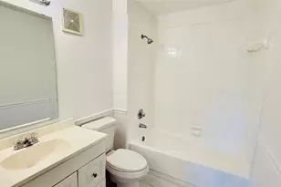 8060 N Colony Cir, Tamarac, FL 33321 - Photo 17