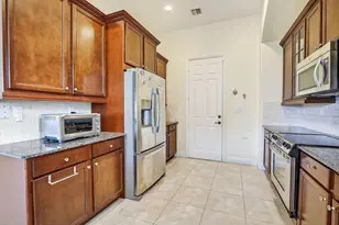 8541 NW 38th St, Cooper City, FL 33024 - Photo 17