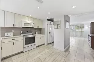 9460 Sunrise Lakes Blvd, Sunrise, FL 33322 - Photo 3