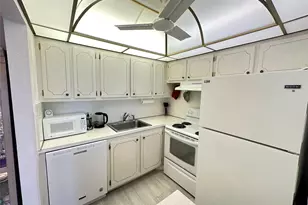 4106 Cambridge E, Deerfield Beach, FL 33442 - Photo 11