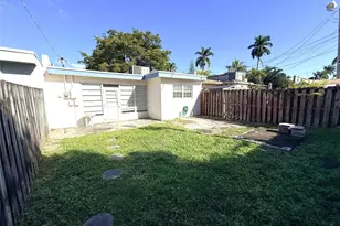 810 N Golf Dr, Hollywood, FL 33021 - Photo 11