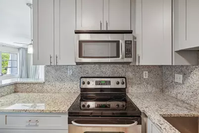 3040 NE 16th Avenue #402, Oakland Park, FL 33334 - Photo 11