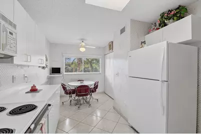 4735 Lucerne Lakes Boulevard #306, Lake Worth, FL 33467 - Photo 9