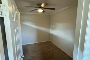 812 N 17th St, Fort Pierce, FL 34950 - Photo 9