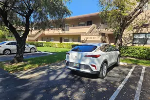 10571 Royal Palm Blvd, Coral Springs, FL 33065 - Photo 1