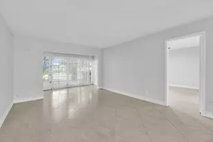 13950 Via Flora Unit, Delray Beach, FL 33484 - Photo 9