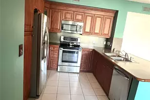 8060 N Nob Hill Rd, Tamarac, FL 33321 - Photo 5