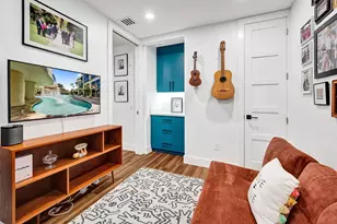 2633 NE 14th Ave, Wilton Manors, FL 33334 - Photo 41