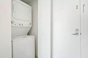 92 SW 3rd St, Miami, FL 33130 - Photo 27