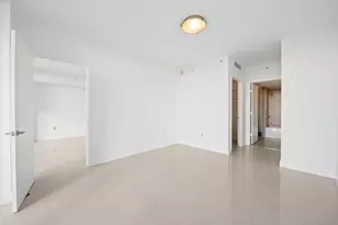 92 SW 3rd St, Miami, FL 33130 - Photo 23