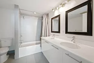 92 SW 3rd St, Miami, FL 33130 - Photo 25