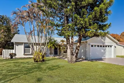 1533 SE Minorca Avenue, Port Saint Lucie, FL 34952 - Photo 1