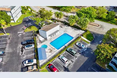 8380 Sands Point Boulevard #J306, Tamarac, FL 33321 - Photo 13